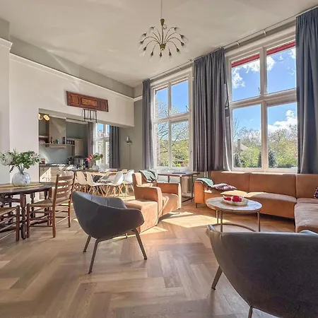 Groot Weeshuis Hébergement de vacances *