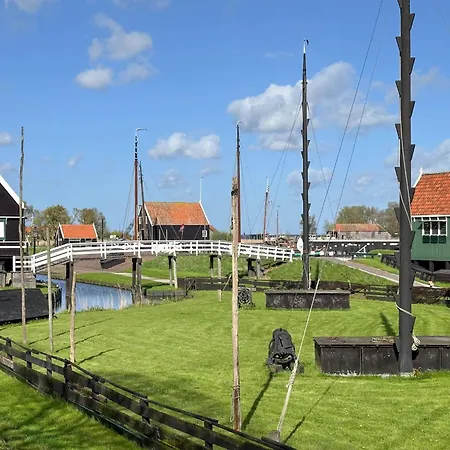 Groot Weeshuis *